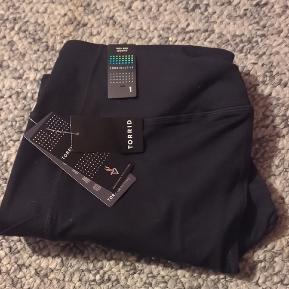 Torrid Black Activewear Leggings - Picture 3 of 3